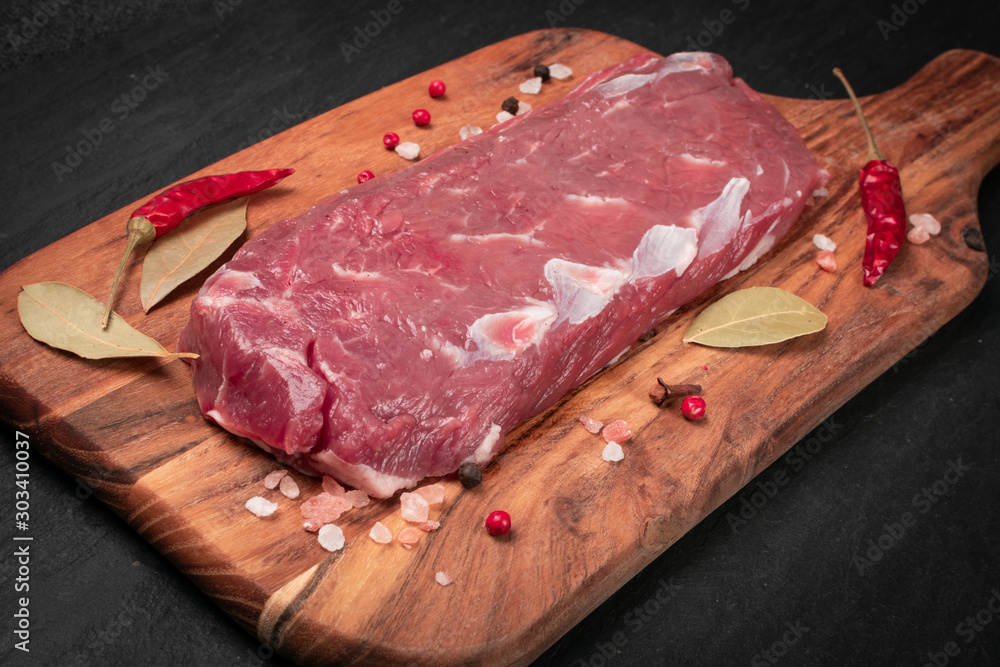 Raw Lamb Tenderloin Fillet, Mutton Sirloin Meat or Sheep Fillet