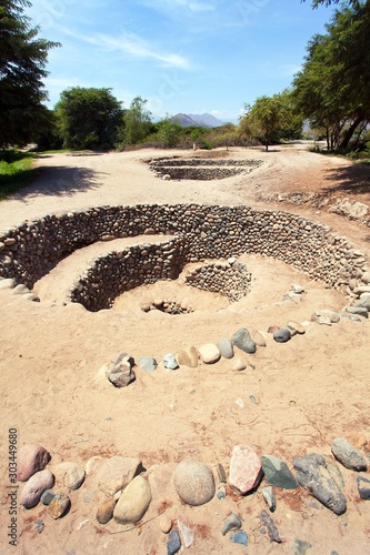 Quadro su tela Cantalloc Aqueduct in Nazca, spiral or circle aqueducts