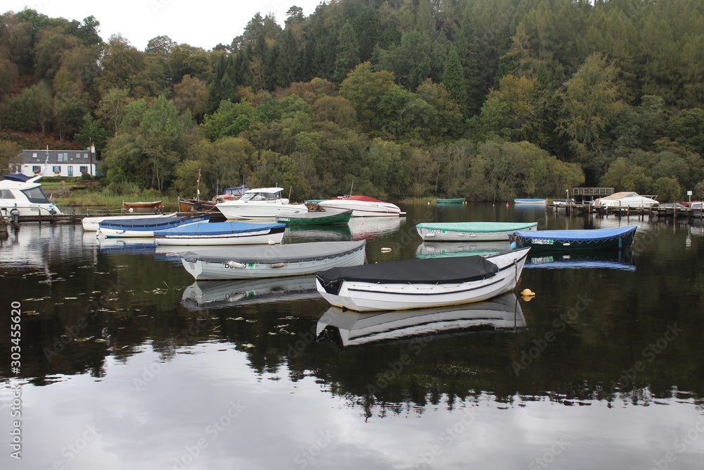 Obraz premium boats on lake