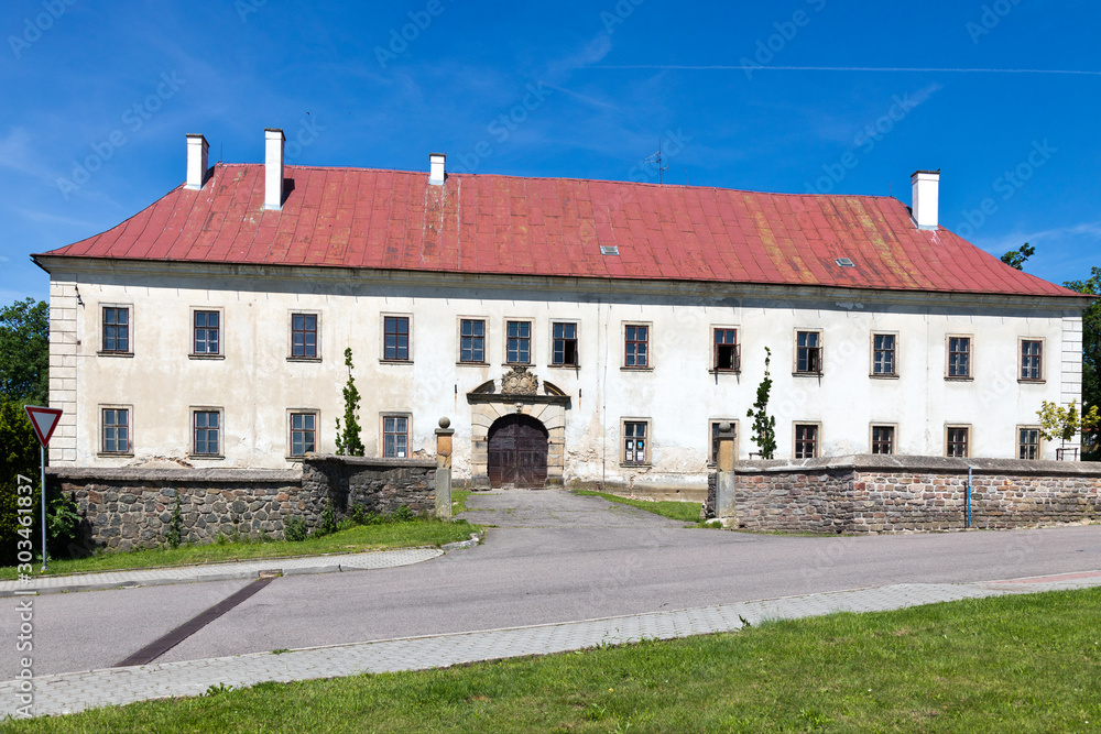 Náměstí T.G. Masaryka, Rokytnice v Orlických horách, Východní Čechy, Česká republika / T.G. Masaryk square, Rokytnice v Orlických horách town, East Bohemia, Czech republic