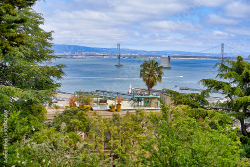 Obraz na płótnie San Francisco, CA, USA - May 15, 2018: View of the suspension bridge over the San Francisco Bay in California between San Francisco and Auckland. w salonie