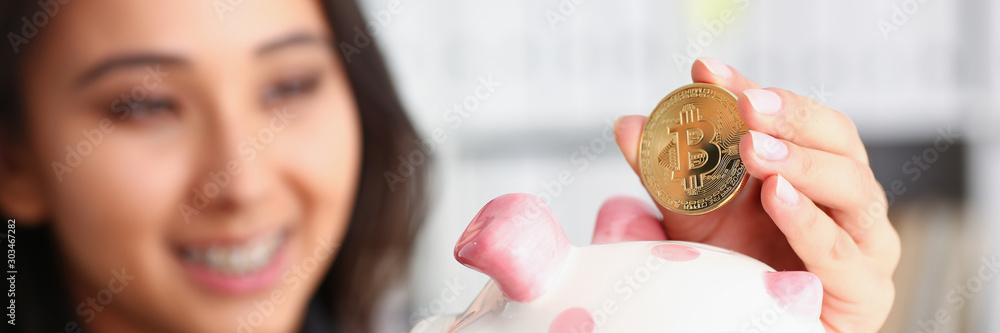 Φωτογραφία woman hold piggybank in arms put money into moneybox