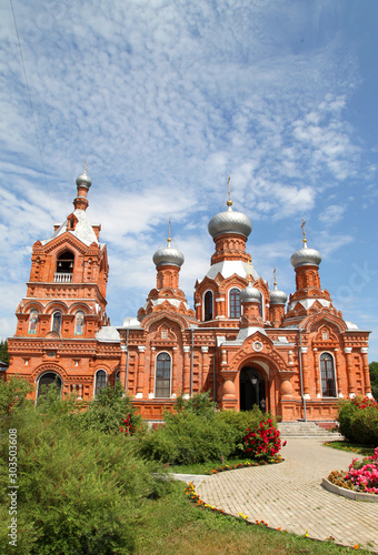 Church of the Exaltation of the Holy Cross in Darn photo