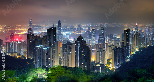 Photography Hong Kong skyline at night from Victoria peak