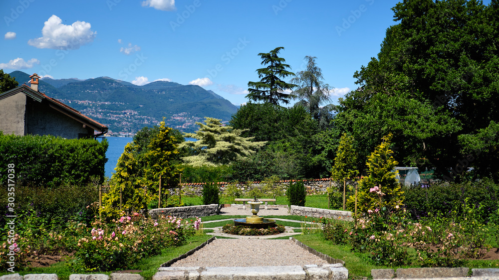 Foto scattata a Stresa all'interno del parco di Villa Pallavicino.