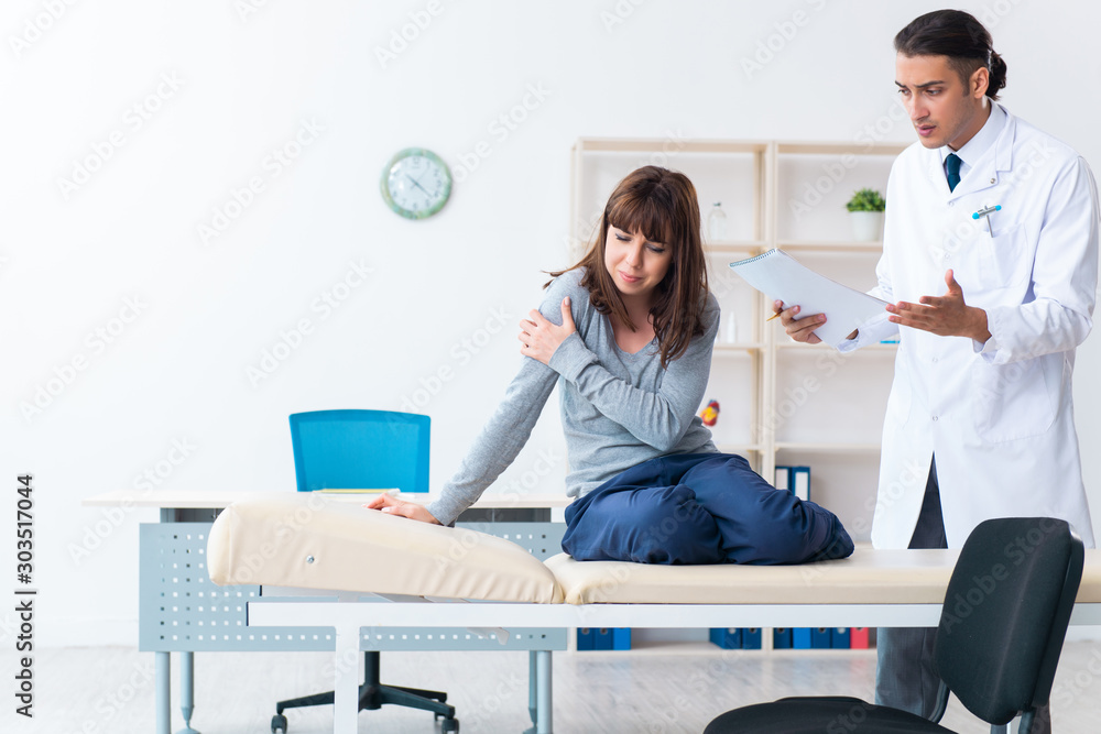 Mentally ill woman patient during doctor visit Mentally ill woman patient during doctor visit