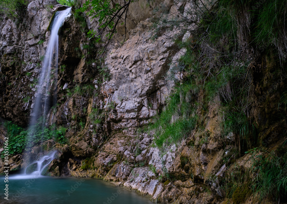 Lunga esposizione scattata alla famosa cascata di Gordena in Val Borbera (AL). Lunga esposizione scattata alla famosa cascata di Gordena in Val Borbera (AL).