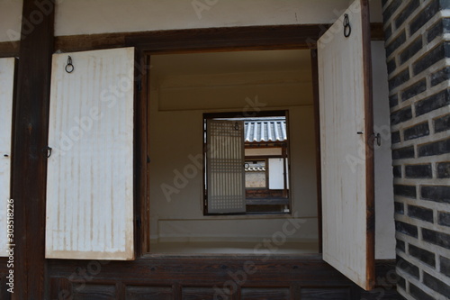 changdeokgung palace photo