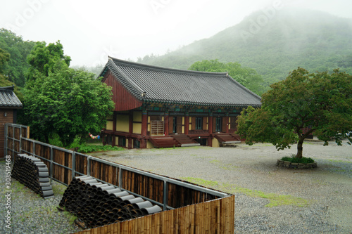 Ssanggyesa Buddhist Temple of South Korea photo