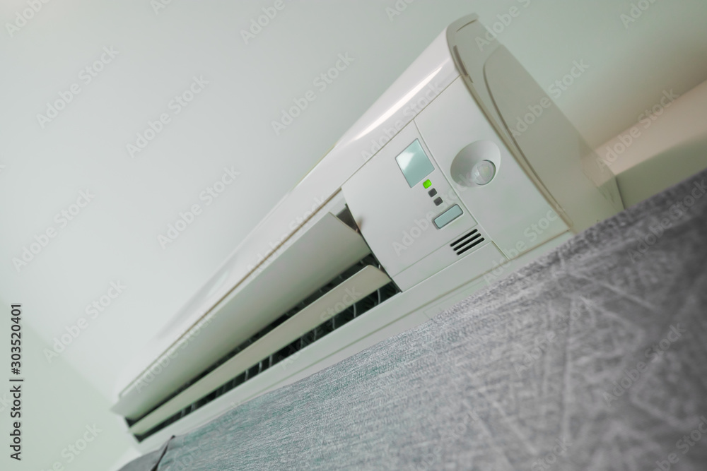 Inverter Air conditioner with motion sensor system technology for modern house Inverter Air conditioner with motion sensor system technology for modern house