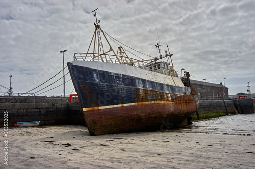 old ship in port © Fabrizio
