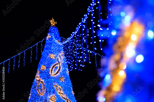Photography Gardens By The Bay / Singapore - DECEMBER 8, 2018: Blue gold christmas trees lig