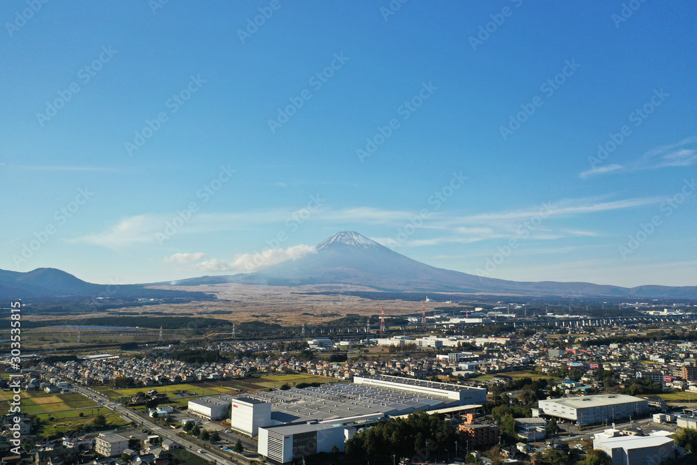 裾野市上空から撮影した富士山