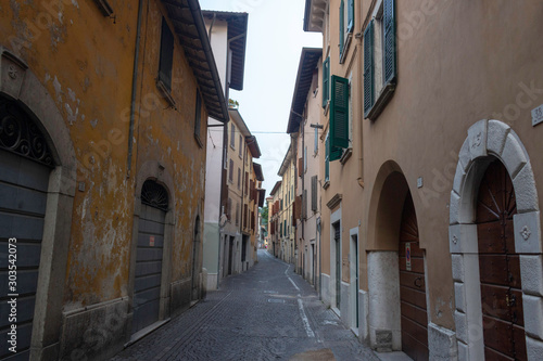 Fototapeta Naklejka Na Ścianę i Meble -  Streets of Maderno, Italy