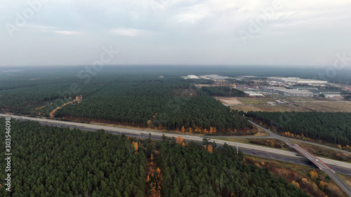 Luftaufnahme vom Standort der zukünftigen Tesla GigaFactory 4 in Grünheide, Brandenburg © KarachoBerlin