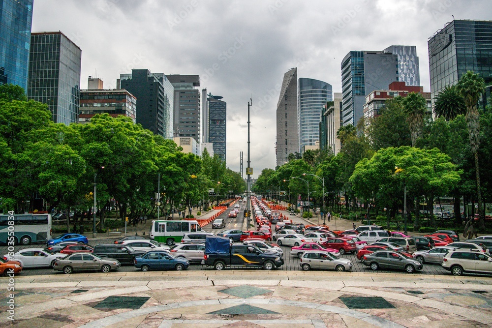 Ταπετσαρία Traffic in Downtown Mexico City, Mexico
