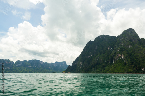 Karst mountains of lake Cheo Lan in Thailand © vadimborkin