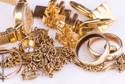 A collection of old gold jewelery for precious metal recycling
