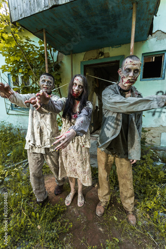 Attack zombies, zombies tied on the porch