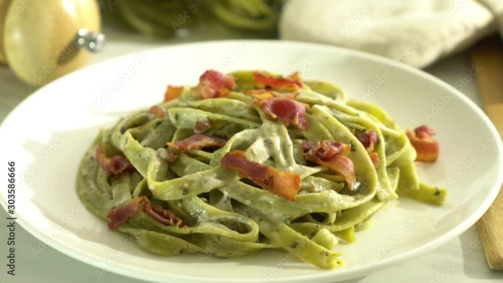 spinach fettuccini pasta with bacon spinach fettuccini pasta with bacon