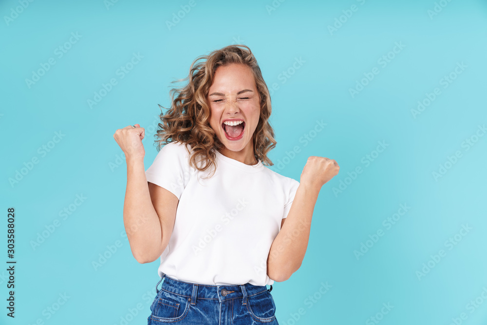 Φωτογραφία Attractive lovely young girl wearing casual clothing standing