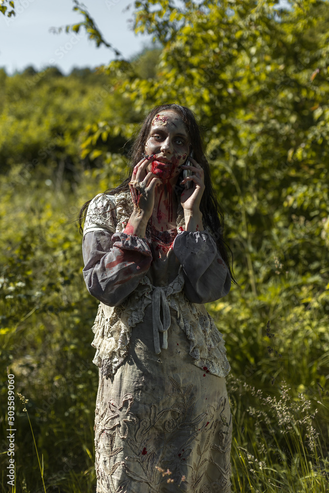 Obraz premium Makeup for zombies, preparing for shooting dead people
