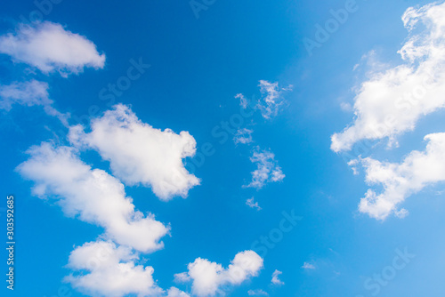 Fototapeta Naklejka Na Ścianę i Meble -  blue sky and white cloud.