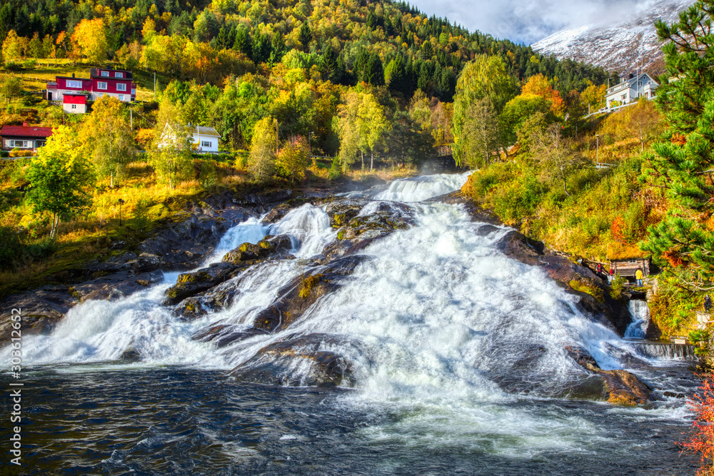 Fotografia Waterfalls at Hellesylt, Norway
