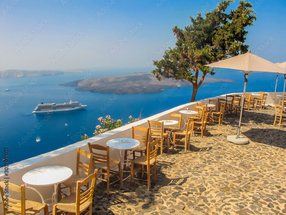 restaurant with view over the Santorini Greece ocean