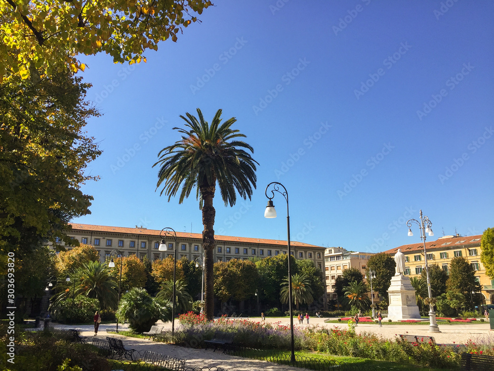 Φωτογραφία Piazza Cavour di Ancona