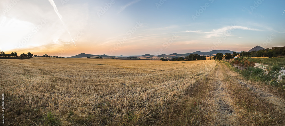 fields in the Czechs, the vastness of the hills - obrazy, fototapety, plakaty 