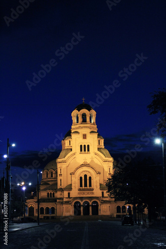 ブルガリア アレクサンドル・ネフスキー大聖堂の夜景