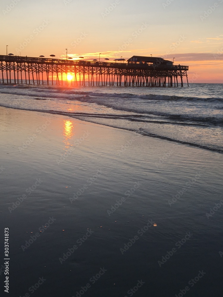 Fototapeta premium old pier at sunset