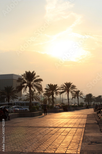 カタール　ドーハの海岸通り © kiyopayo