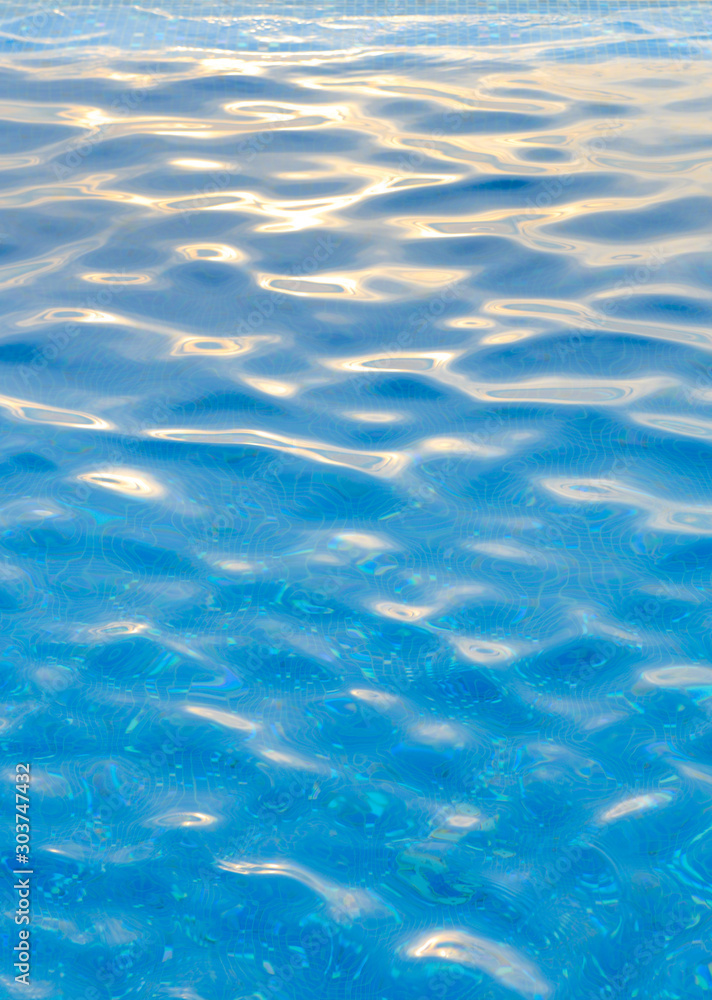 Swimming pool and sunlight refraction Swimming pool and sunlight refraction