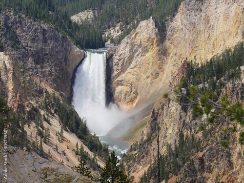 The Lower Yellowstone Falls is the biggest waterfalls at the Yellowstone National Park in Wyoming.