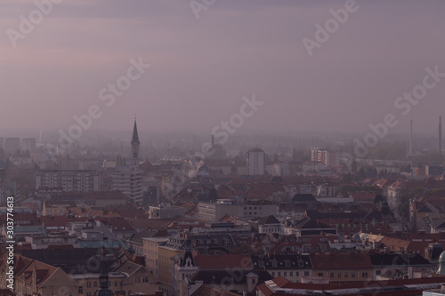 Eine europ  ische Stadt und ein Morgen