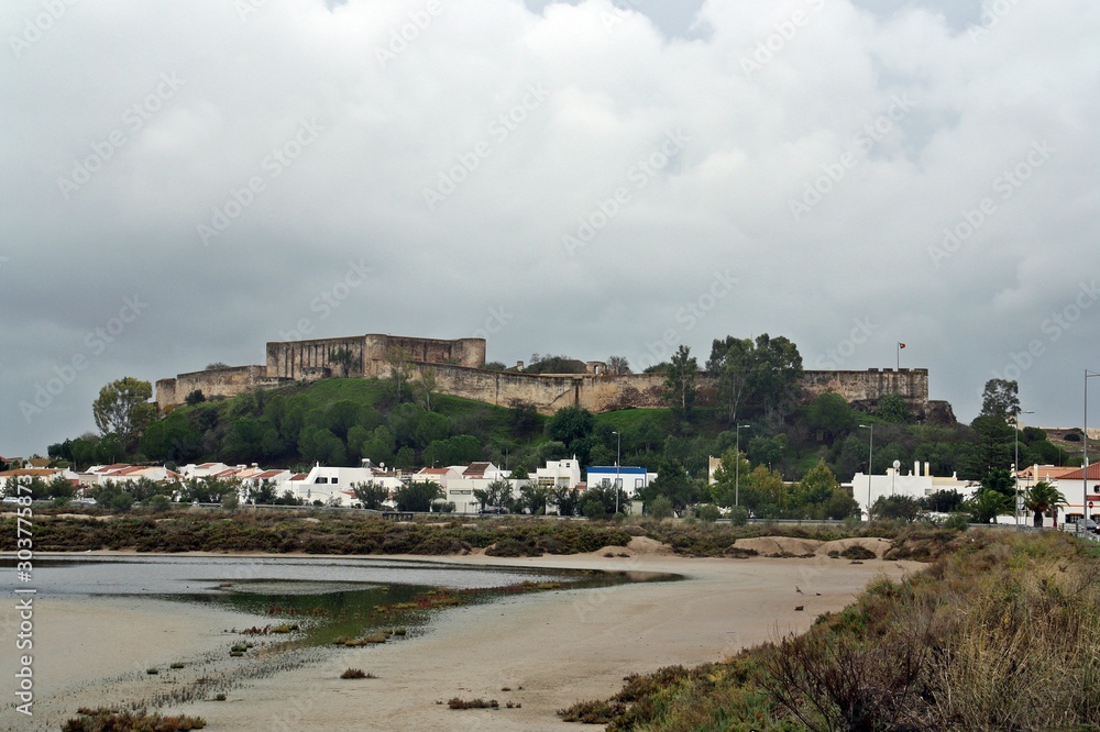 Castillo de Castro Marim (Algarve, Portugal).