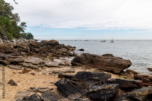 noirmoutier sand wild beach rocks and atlantic ocean west France © OceanProd