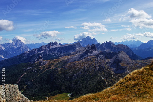 Wonderful mountain view by Rifugio Lagazuoi © Ruggero