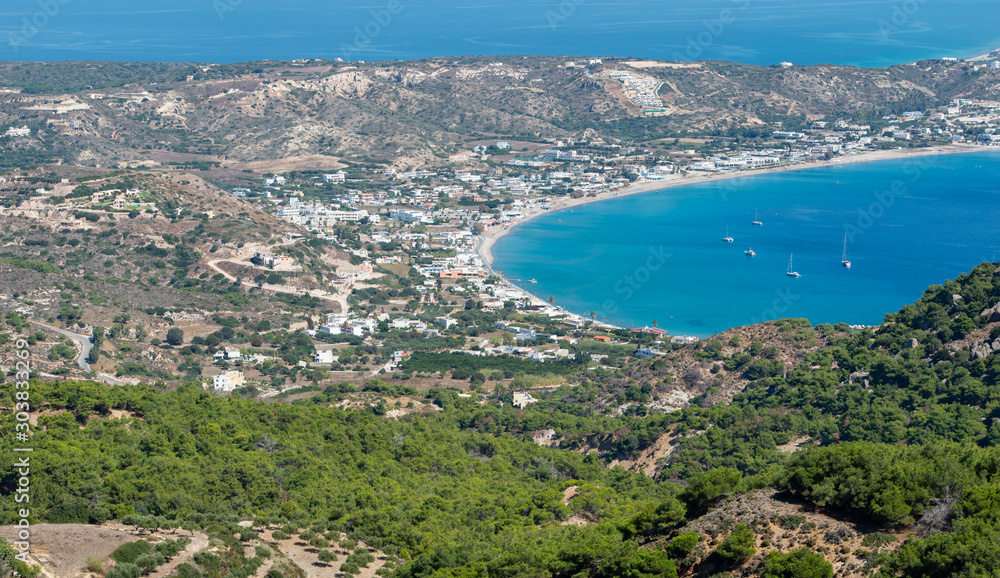 Blick über Strand und Bucht von Kefalos, Kos Griechenland