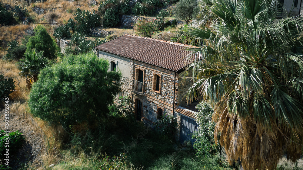 abandoned building abandoned building