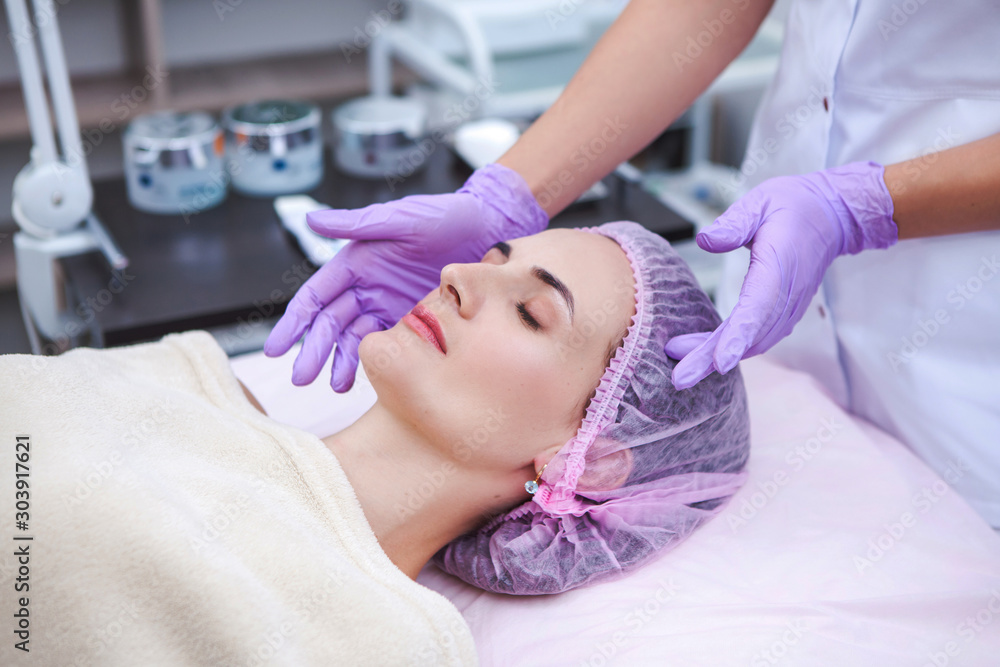 Patient girl at the cosmologist Patient girl at the cosmologist