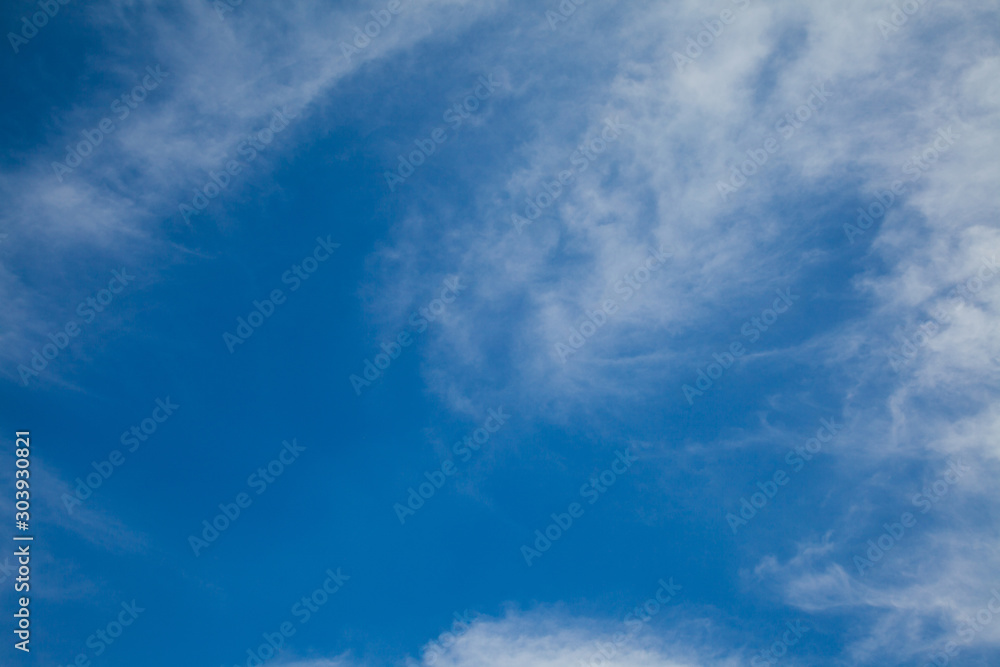 Fototapeta premium blue sky with white clouds