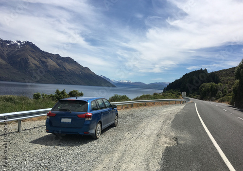Roadtrip durch Neuseeland mit blauem Kombi © curtbauer