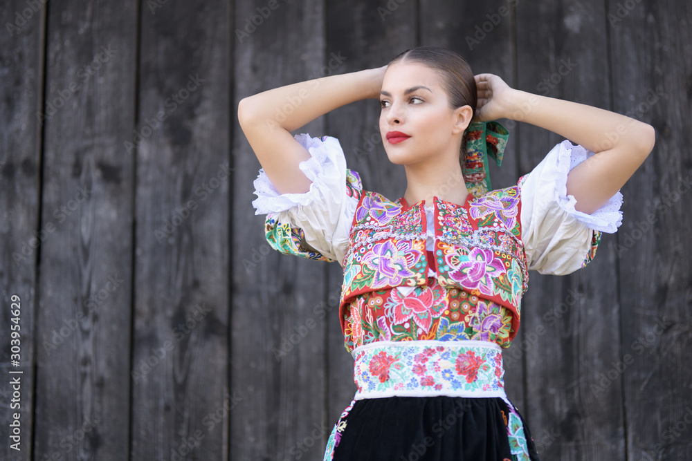 Obraz premium Slovak folklore. Slovak girl.