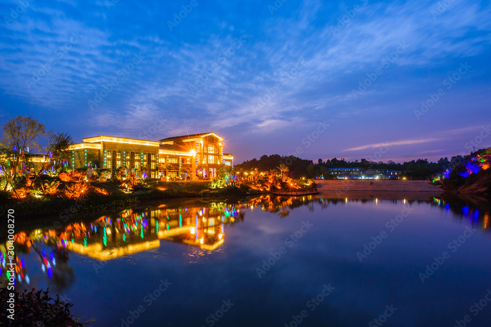 Fototapeta premium sunset over river