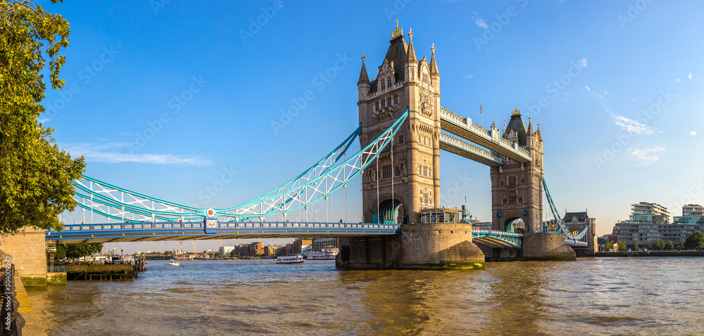 Fototapeta premium Tower Bridge in London