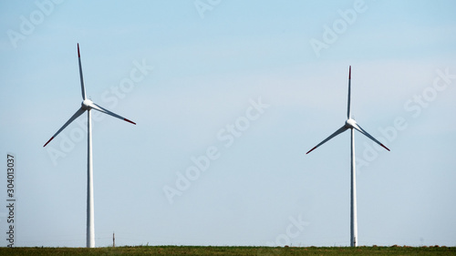Schilderij op canvas wind turbines in the field