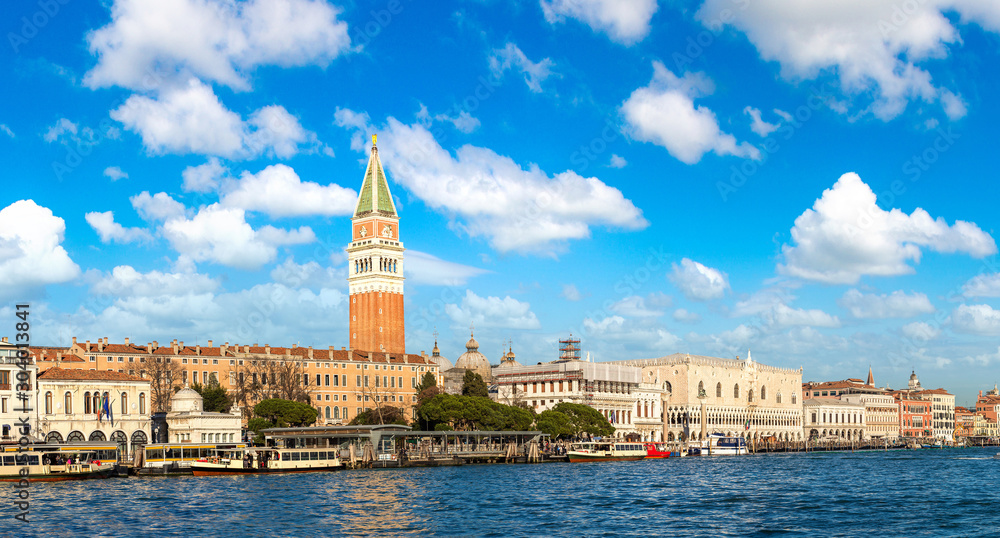 Obraz premium Campanile di San Marco in Venice